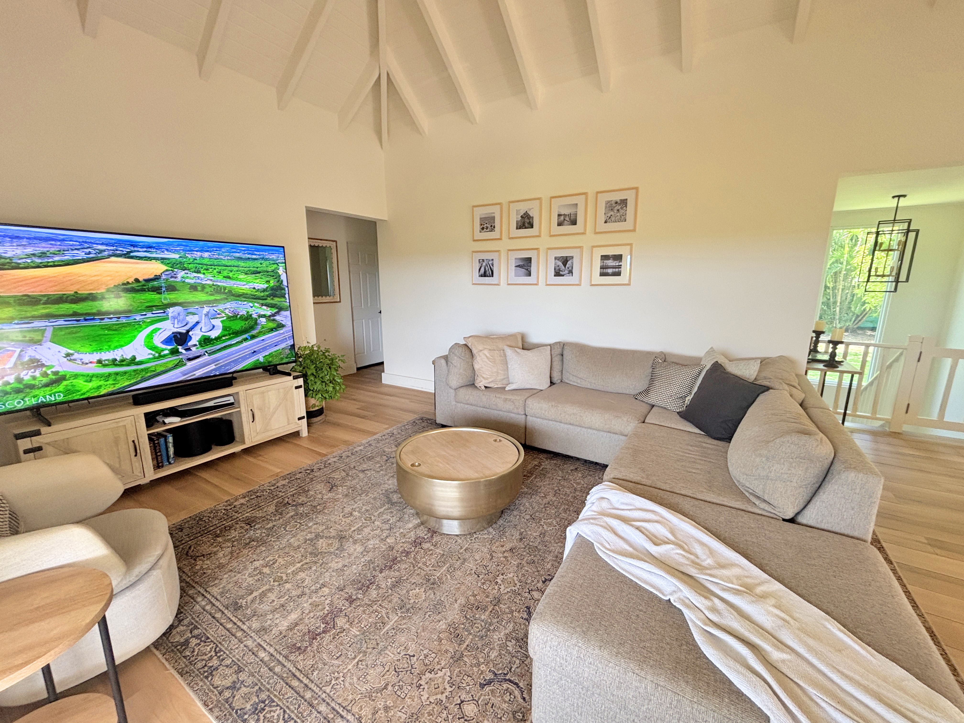 7 Yorkshire 1 Living Room 2