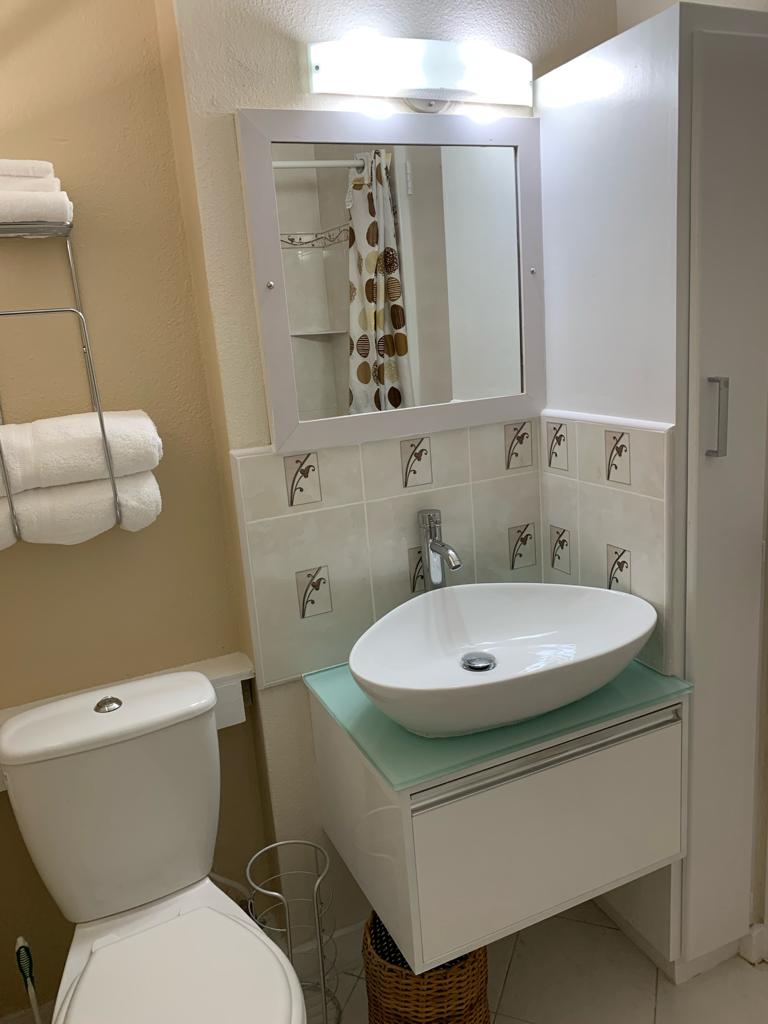 Bathroom2