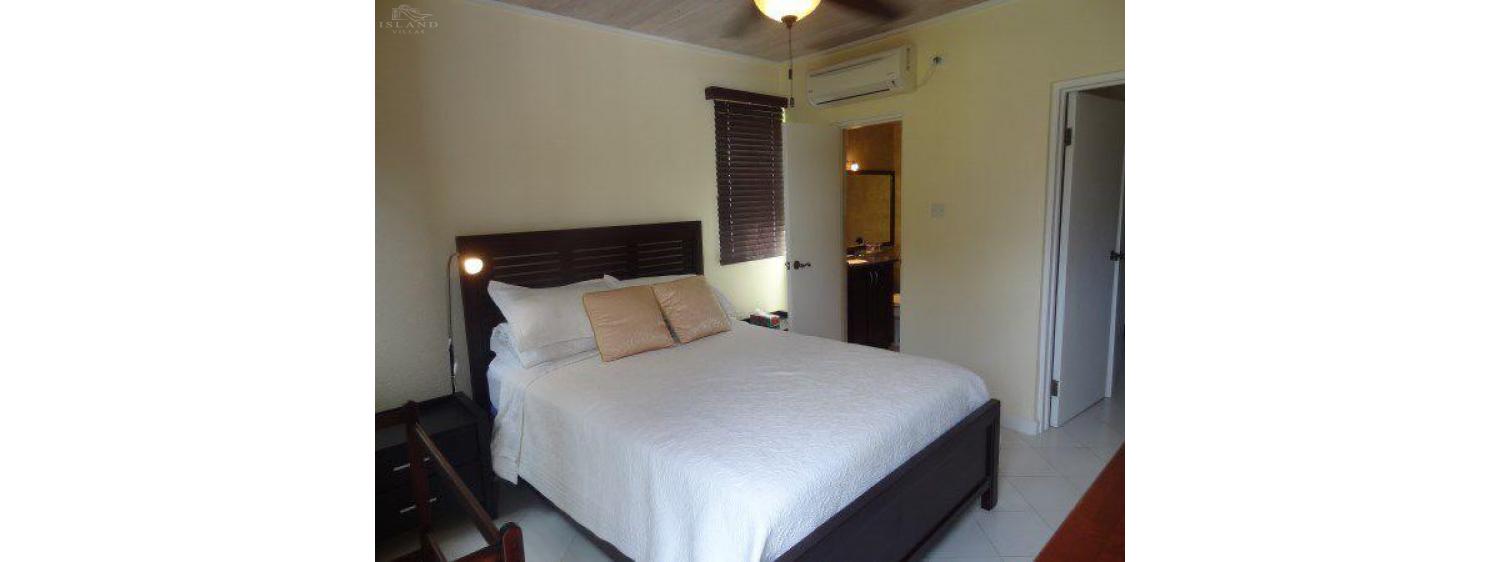 Foursquare13RockleyResort Bedroom1