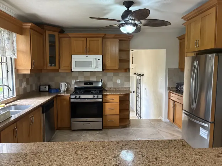 Millenium Heights Kitchen 768x576