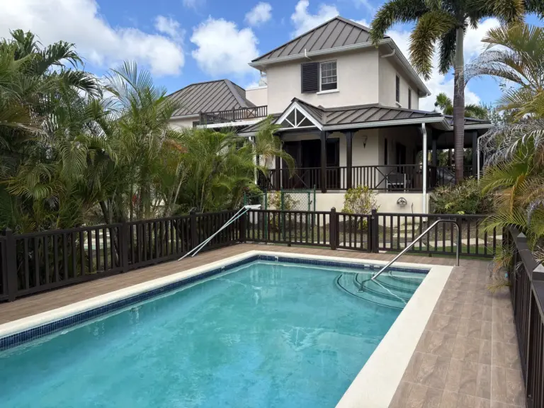 Millenium Heights Pool 768x576