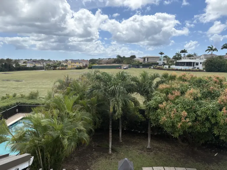 Millenium Heights Yard 768x576