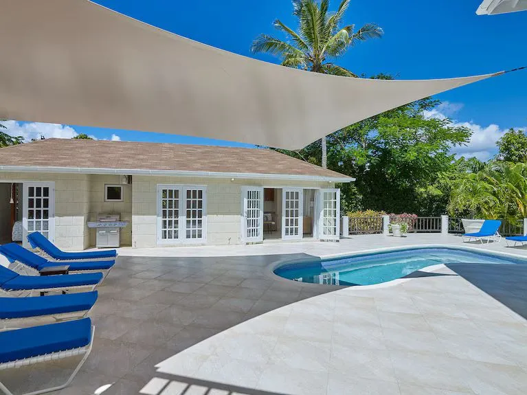 Polamar Pool Deck 2