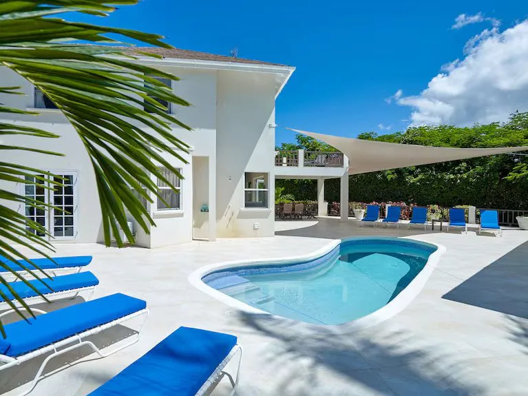 Polamar Pool Deck