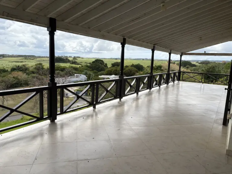 Moncrieffe Balcony 2 768x576