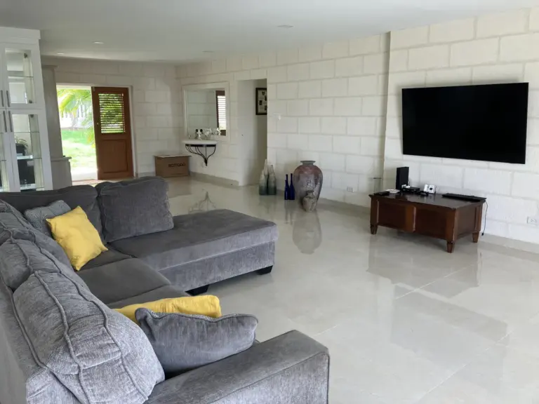 Bannatyne Gardens 33 Living Room result 768x576
