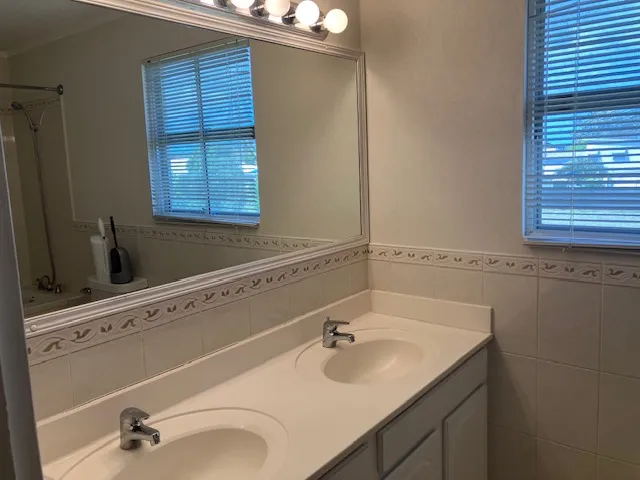 Cotton Bay Close 11 Bathroom 3 result