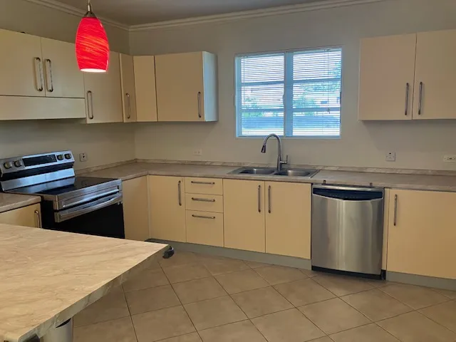 Cotton Bay Close 11 Kitchen result